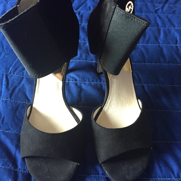 Michael Kors Suede Heels Black - Picture 1 of 6